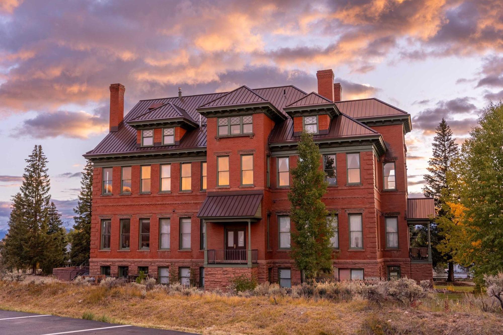 Villa Beautiful Mountain Views In Iconic Building Leadville Exterior foto